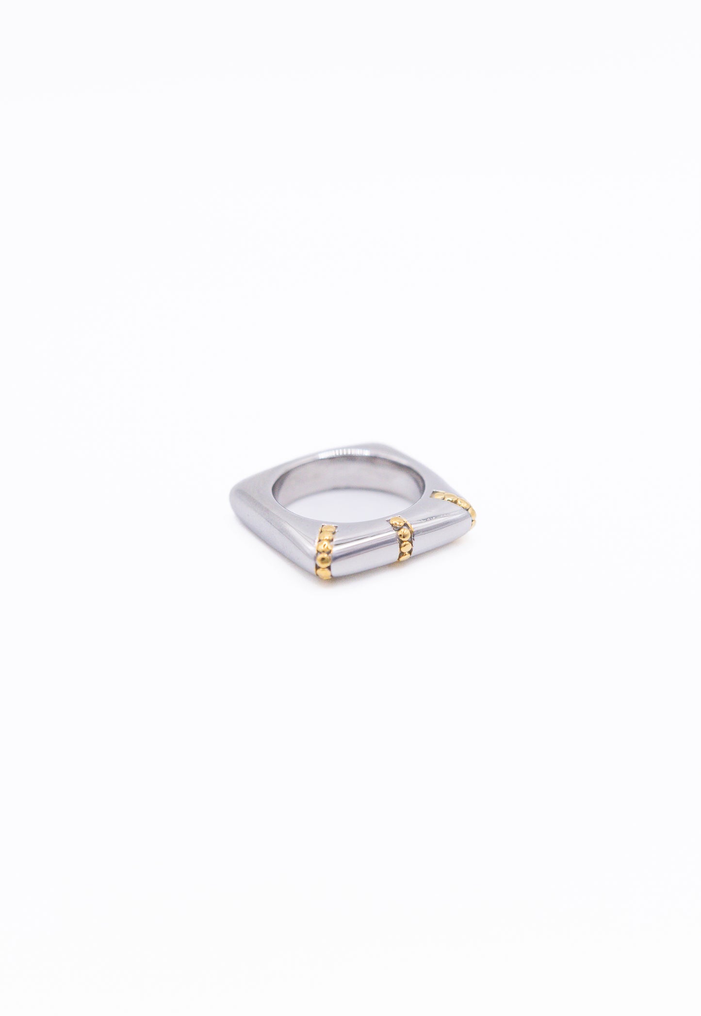 Anillo Refined