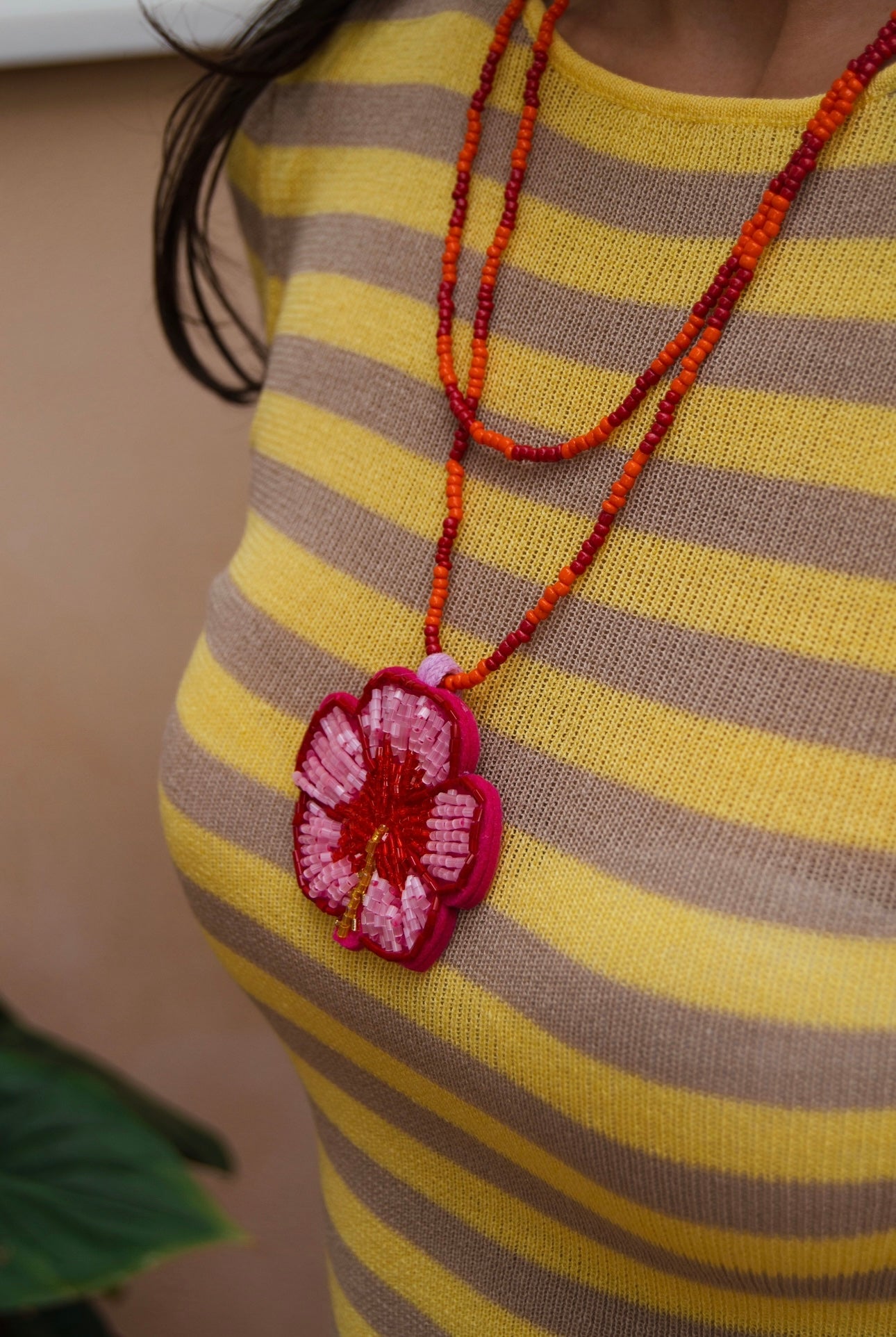 Collar Aloha rojo y naranja