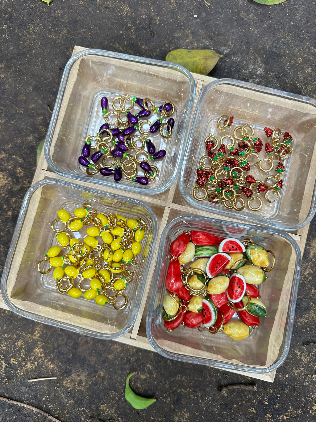 Pendiente mini berenjena